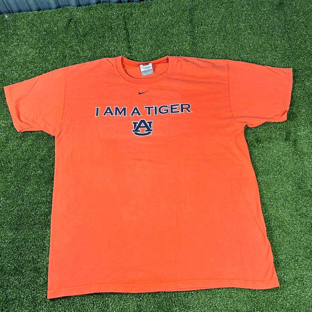 Nike Men's Orange T-shirt